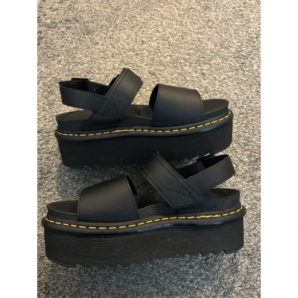 Dr. Martens Voss Quad Black Hydro Leather Sandal Women's Size 9 NWOT Platform